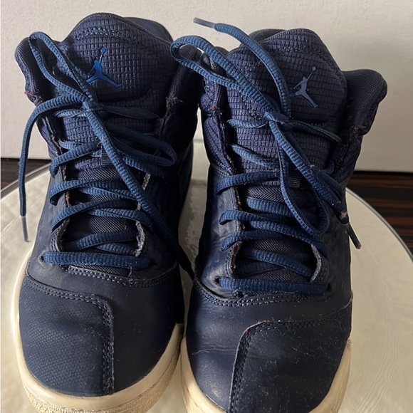 Jordan Blue and White High-Top Sneakers with Textured Design - Picture 5 of 10